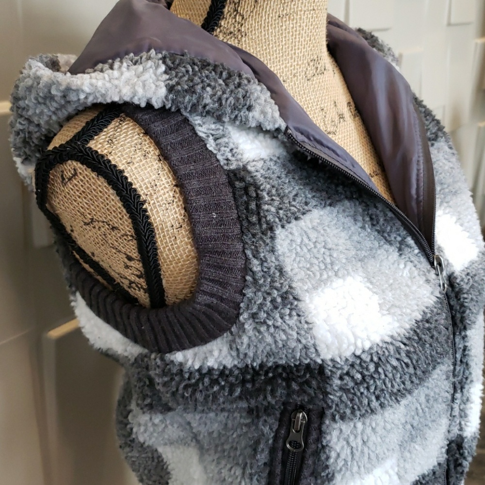 Sweater Project vest gray white black hooded checkered Size Medium - Picture 2 of 6